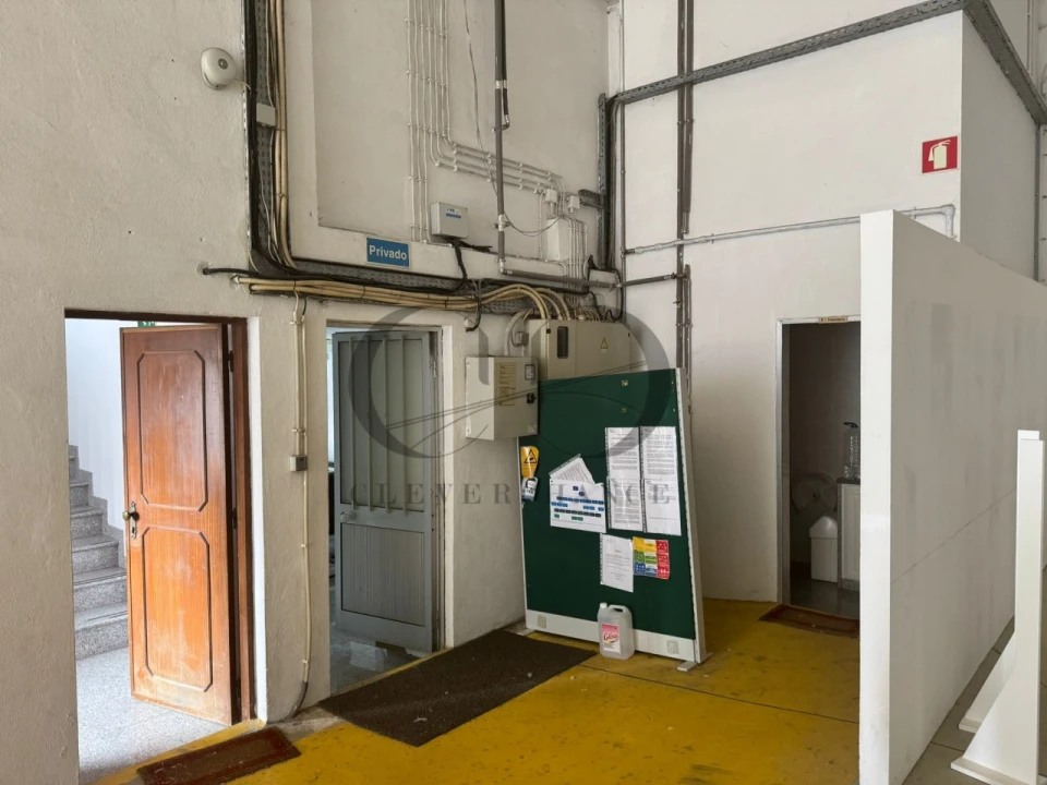 Armazém para Venda em São João de Ver Foto 33