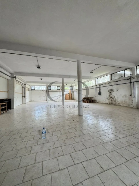 Armazém para Venda em São João de Ver