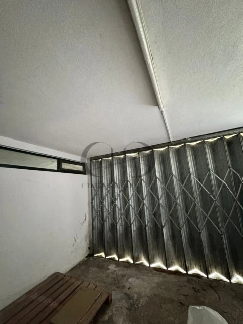 Armazém para Venda em São João de Ver