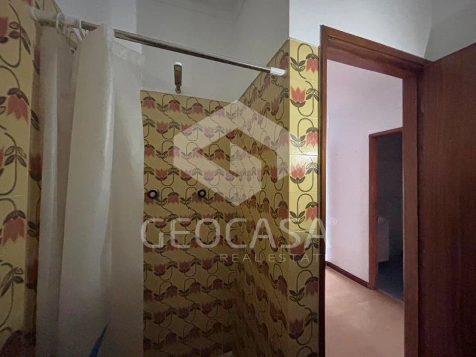 Apartamento T3 para Venda em Carcavelos e Parede Foto 15