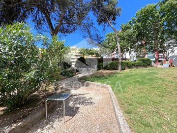 Apartamento T2 para Venda em Cascais e Estoril
