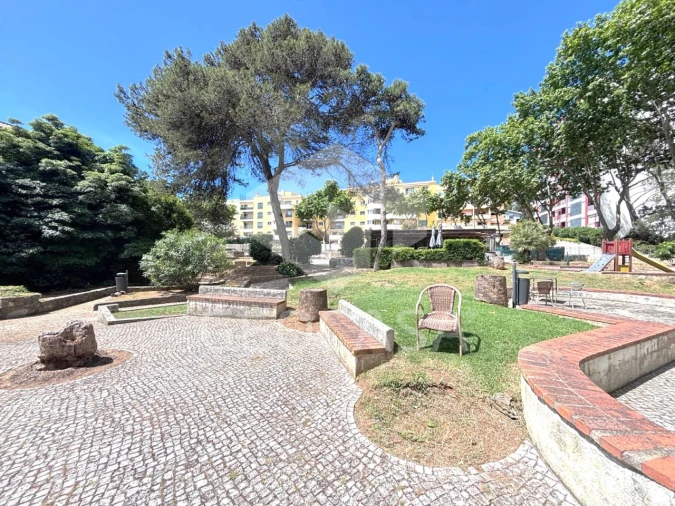 Apartamento T2 para Venda em Cascais e Estoril Foto 2