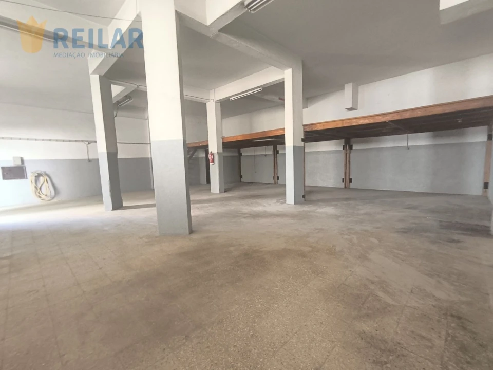 Armazém para Arrendamento em Santa Iria de Azoia, São João da Talha e Bobadela Foto 2