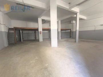 Armazém para Arrendamento em Santa Iria de Azoia, São João da Talha e Bobadela