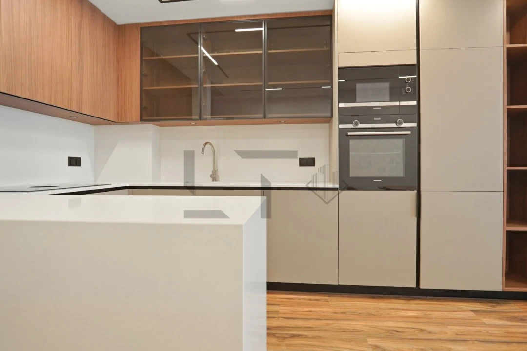 Apartamento T1 para Venda em Santo António Foto 7