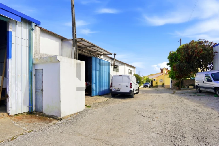 Armazém para Cedência de Quotas em Santa Maria e São Miguel, São Martinho, São Pedro Penaferrim Foto 12
