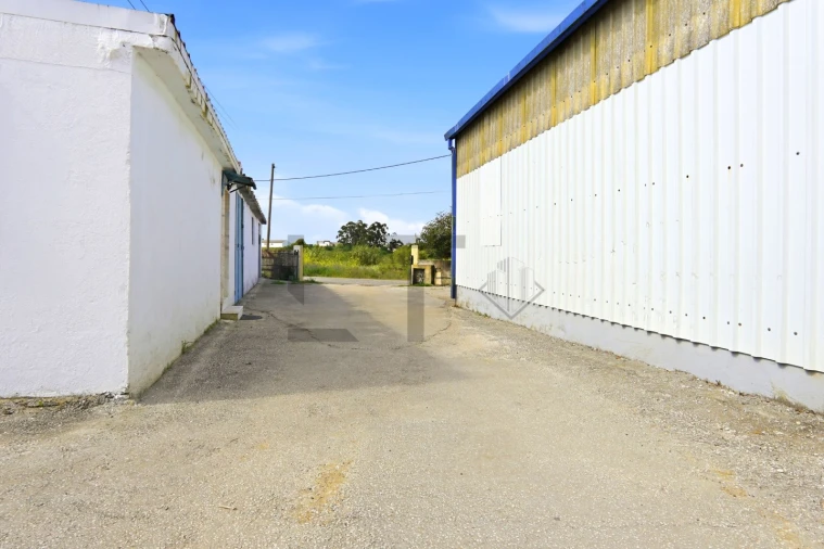 Armazém para Cedência de Quotas em Santa Maria e São Miguel, São Martinho, São Pedro Penaferrim Foto 13