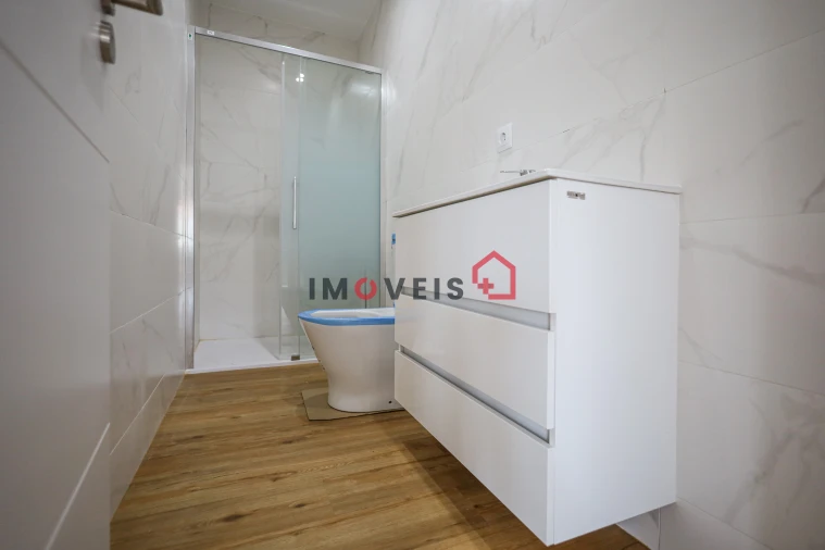 Apartamento T6 para Venda em Leiria, Pousos, Barreira e Cortes Foto 9