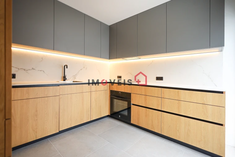 Apartamento T1 para Venda em Leiria, Pousos, Barreira e Cortes Foto 6
