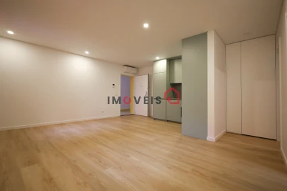 Apartamento T0 para Venda em Leiria, Pousos, Barreira e Cortes
