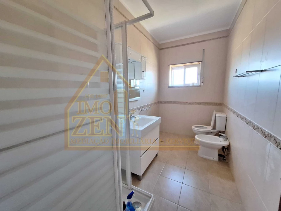 Apartamento T2 para Venda em Alfeizerão Foto 6