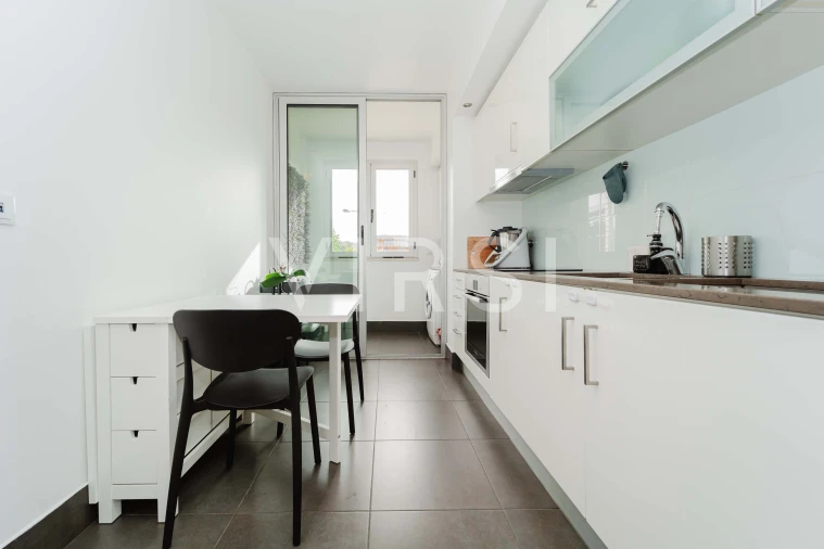 Apartamento T2 para Venda em Santo Antonio dos Olivais Foto 7