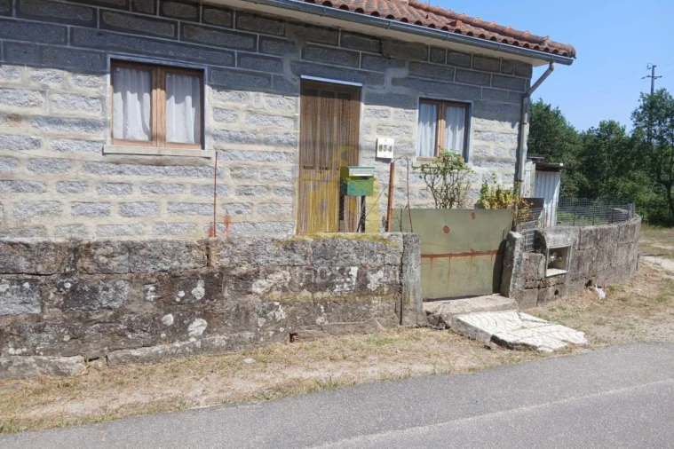 Moradia T2 para Venda em Briteiros Santo Estêvão e Donim Foto 4