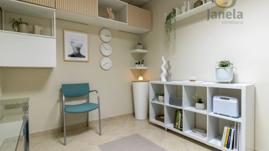 Loja para Arrendamento em Quarteira