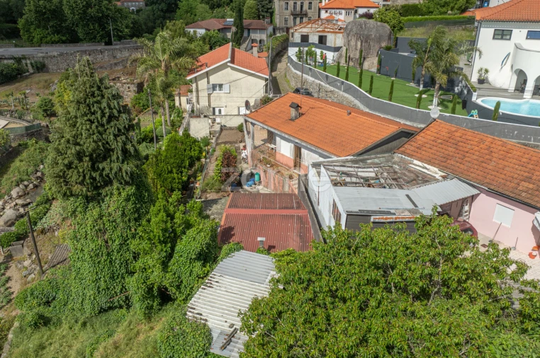 Moradia T3 para Venda em Landim Foto 5