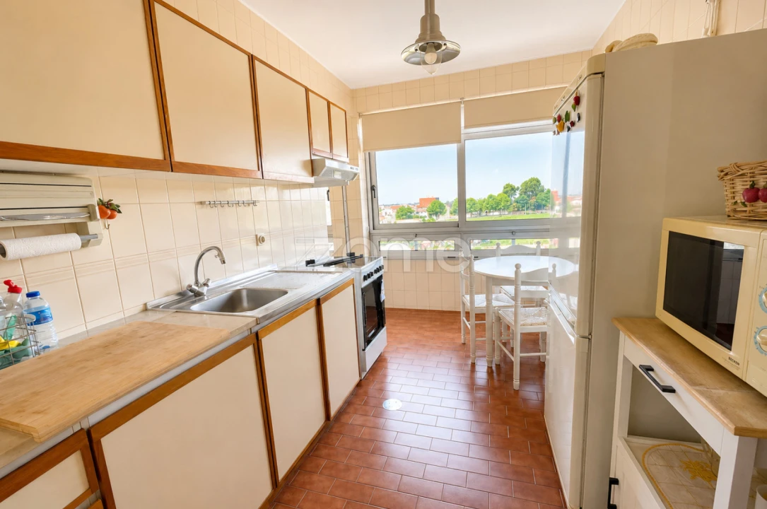 Apartamento T1 para Arrendamento em Pedrouços Foto 8
