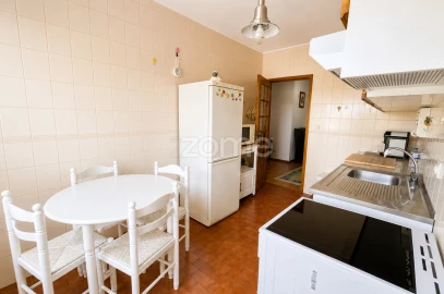 Apartamento T1 para Arrendamento em Pedrouços