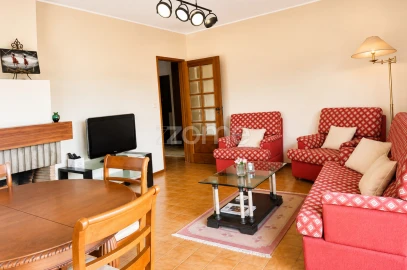 Apartamento T1 para Arrendamento em Pedrouços