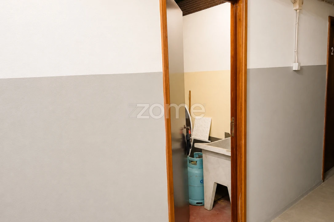 Apartamento T1 para Arrendamento em Pedrouços Foto 13