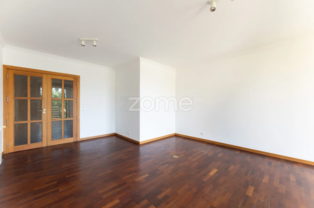 Apartamento T2 para Arrendamento em Vila Nova da Telha Foto 9
