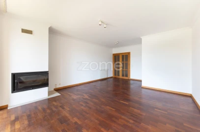 Apartamento T2 para Arrendamento em Vila Nova da Telha