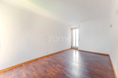 Apartamento T2 para Arrendamento em Vila Nova da Telha