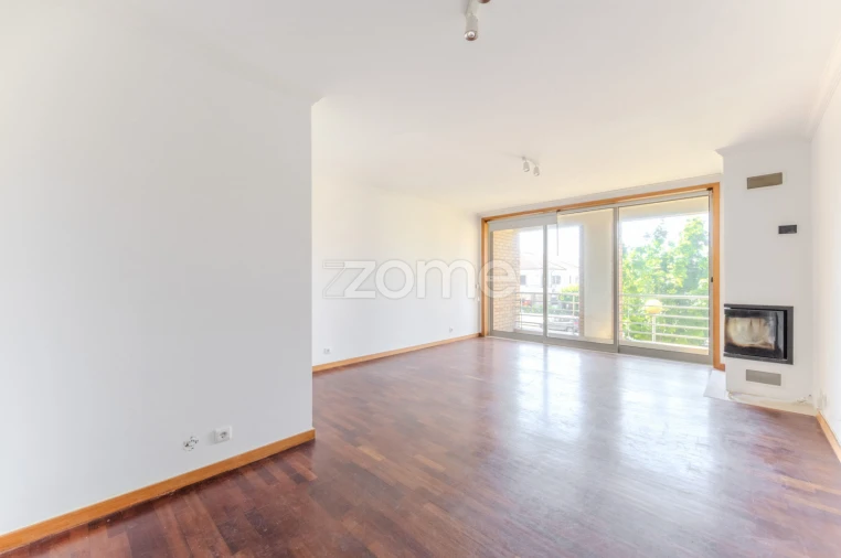 Apartamento T2 para Arrendamento em Vila Nova da Telha Foto 7