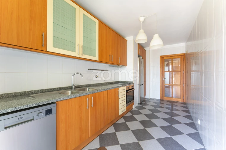 Apartamento T2 para Arrendamento em Vila Nova da Telha Foto 16