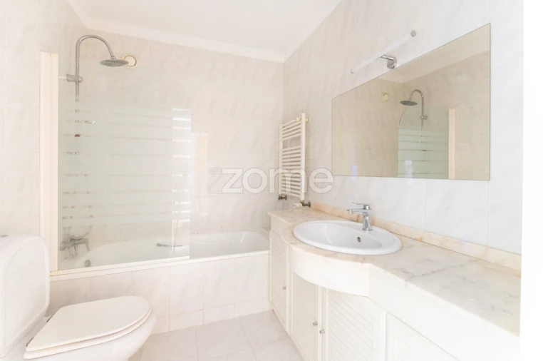 Apartamento T2 para Arrendamento em Vila Nova da Telha Foto 20