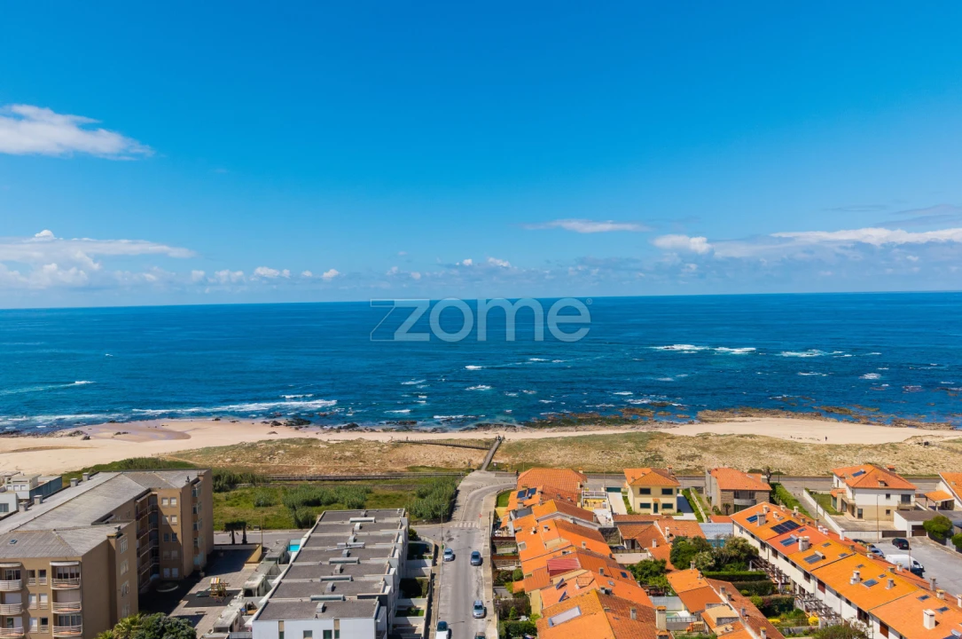 Apartamento T1 para Venda em Labruge Foto 11
