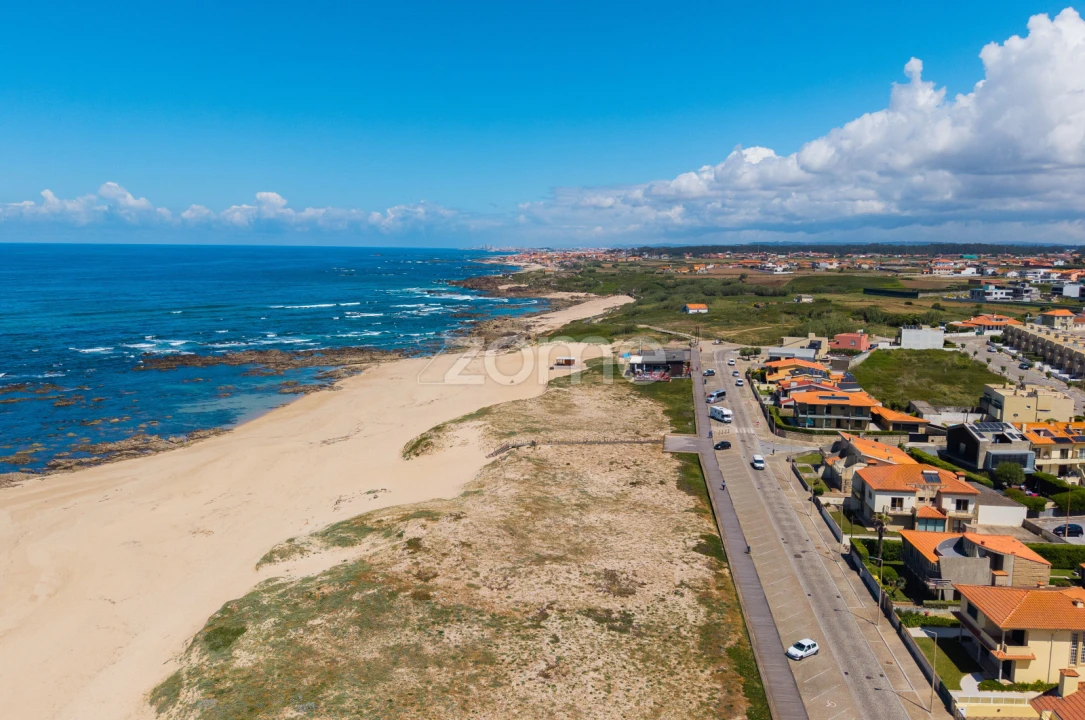 Apartamento T1 para Venda em Labruge Foto 26