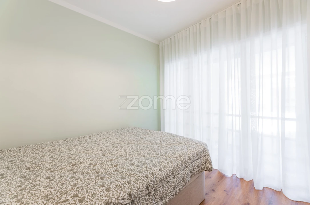 Apartamento T1 para Venda em Labruge Foto 22