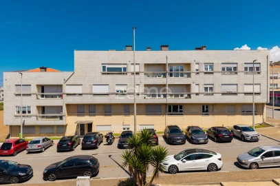 Apartamento T1 para Venda em Labruge
