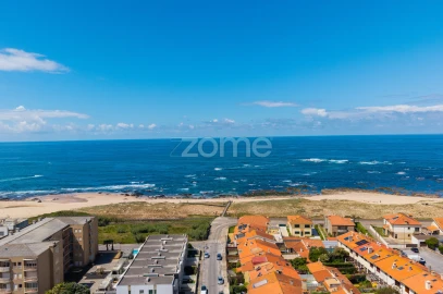 Apartamento T1 para Venda em Labruge