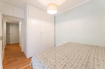 Apartamento T1 para Venda em Labruge