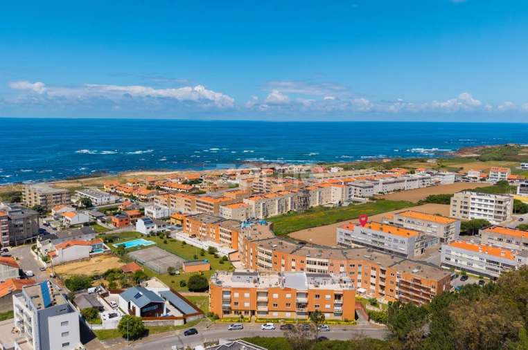 Apartamento T1 para Venda em Labruge Foto 12