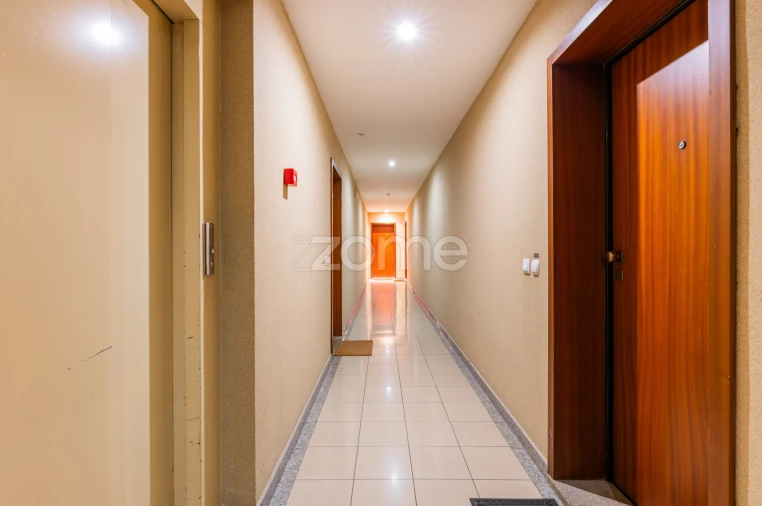 Apartamento T1 para Venda em Labruge Foto 9