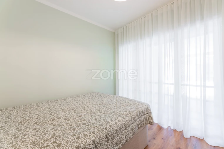 Apartamento T1 para Venda em Labruge Foto 22