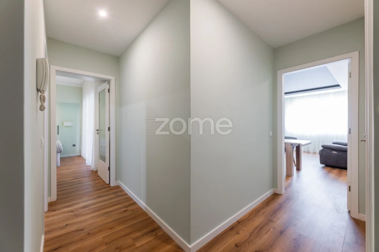 Apartamento T1 para Venda em Labruge Foto 6