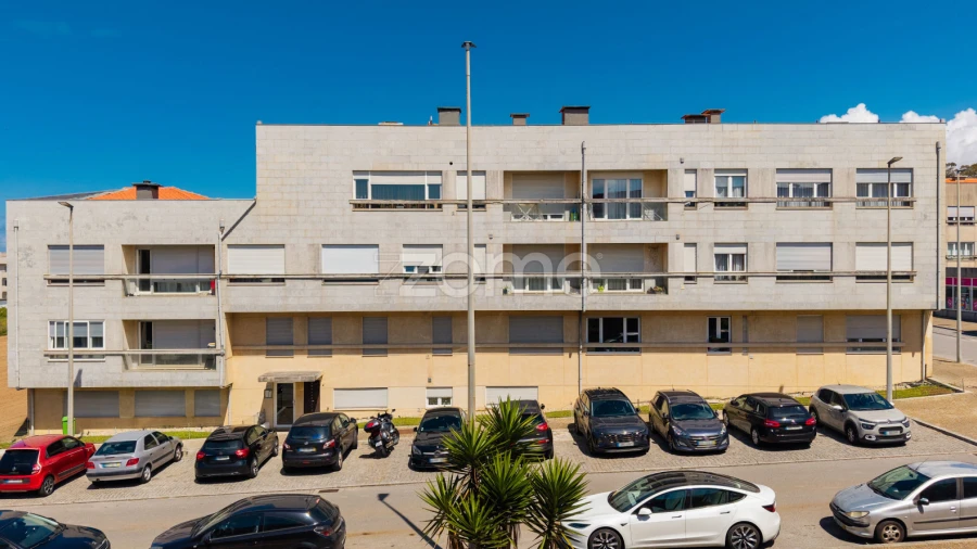 Apartamento T1 para Venda em Labruge