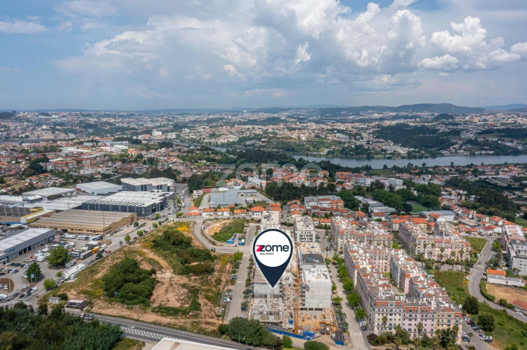 Apartamento T3 para Venda em Oliveira do Douro Foto 5
