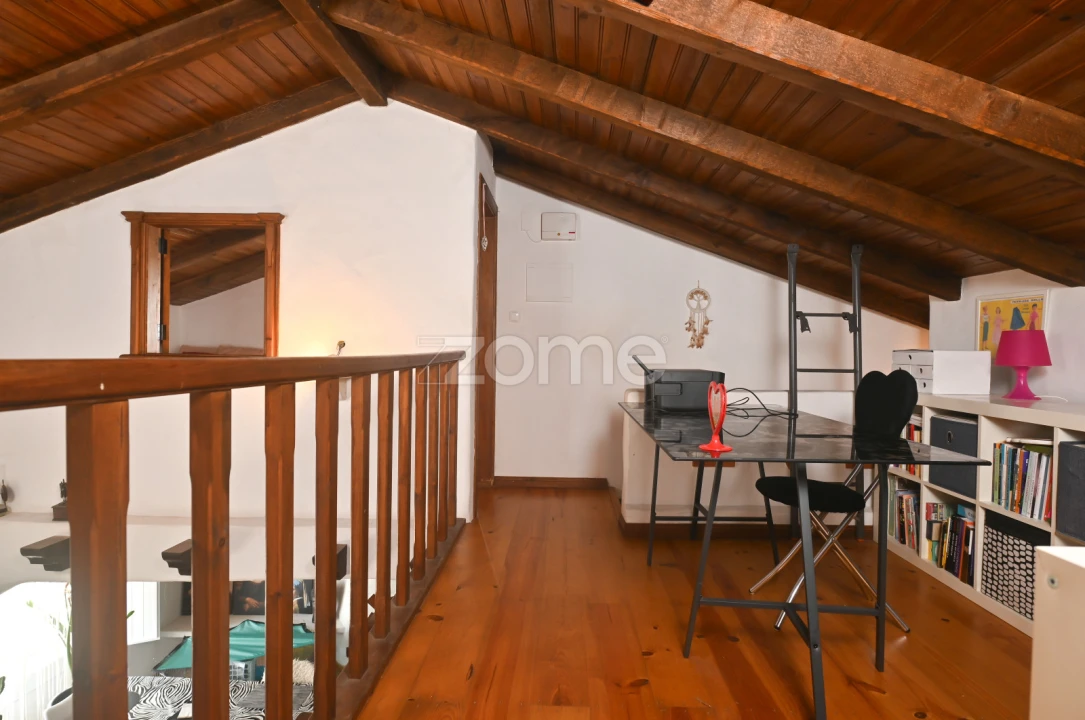 Moradia T4 para Venda em Encarnação Foto 23