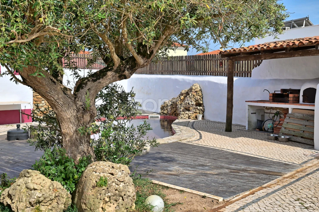 Moradia T4 para Venda em Encarnação Foto 31