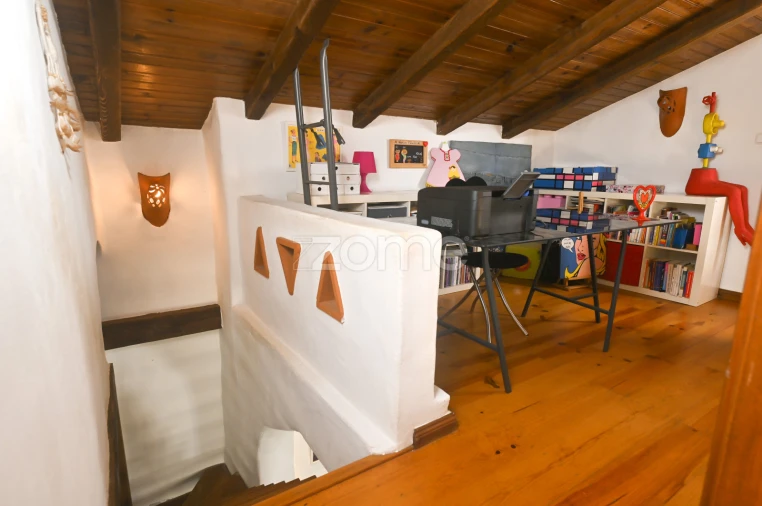 Moradia T4 para Venda em Encarnação Foto 18