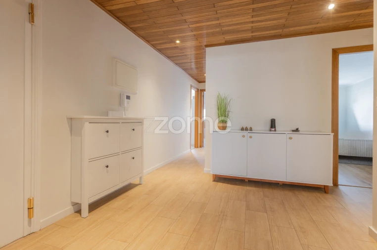 Apartamento T3 para Venda em Rio de Mouro Foto 3