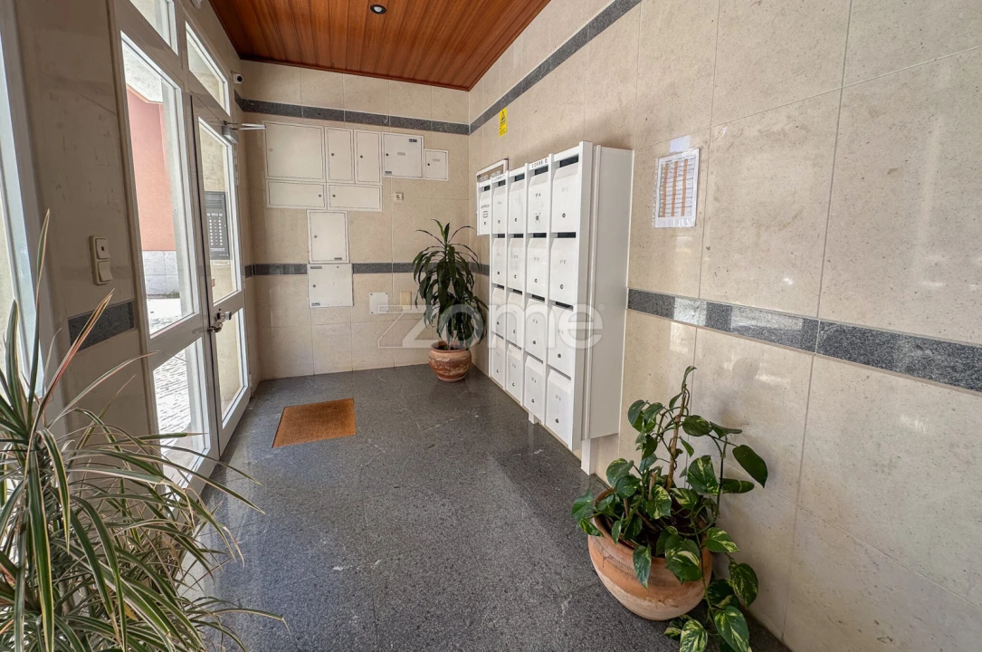Apartamento T3 para Venda em Rio de Mouro Foto 27