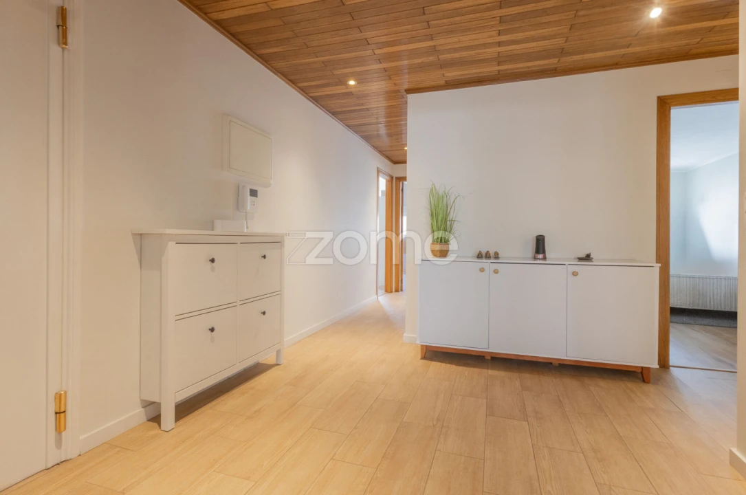 Apartamento T3 para Venda em Rio de Mouro Foto 3