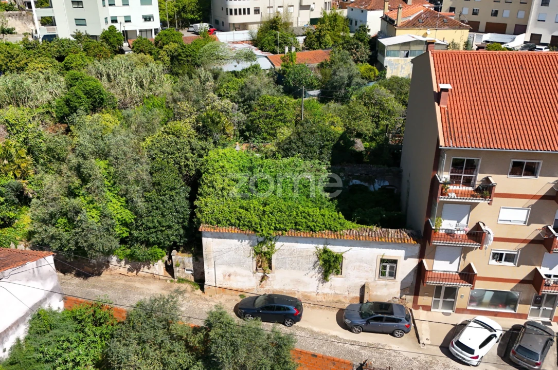 Moradia T9 para Venda em Sé Nova, Santa Cruz, Almedina e São Bartolomeu Foto 3