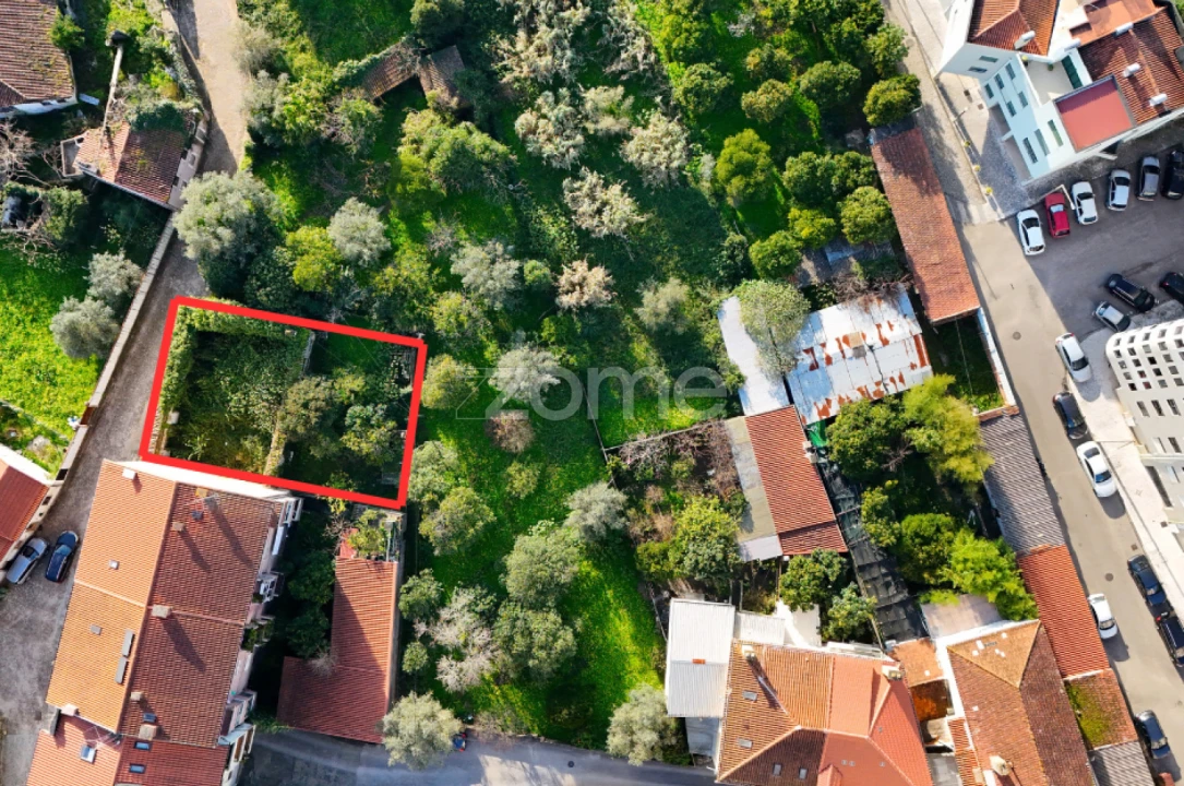 Moradia T9 para Venda em Sé Nova, Santa Cruz, Almedina e São Bartolomeu Foto 1
