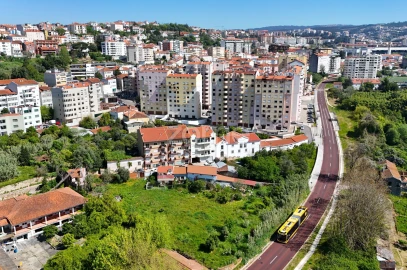 Moradia T9 para Venda em Sé Nova, Santa Cruz, Almedina e São Bartolomeu